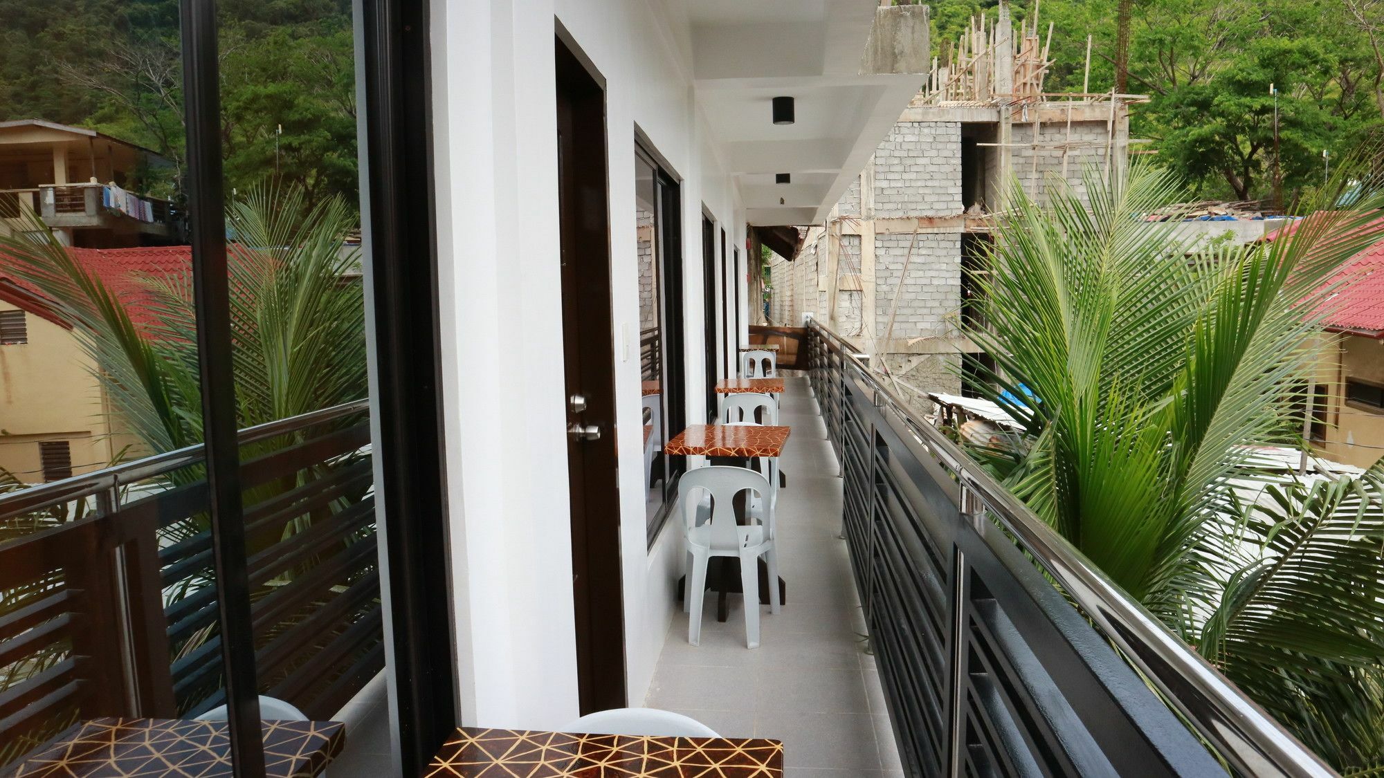 Chelle'S Apartelle - Inn El Nido Exterior photo
